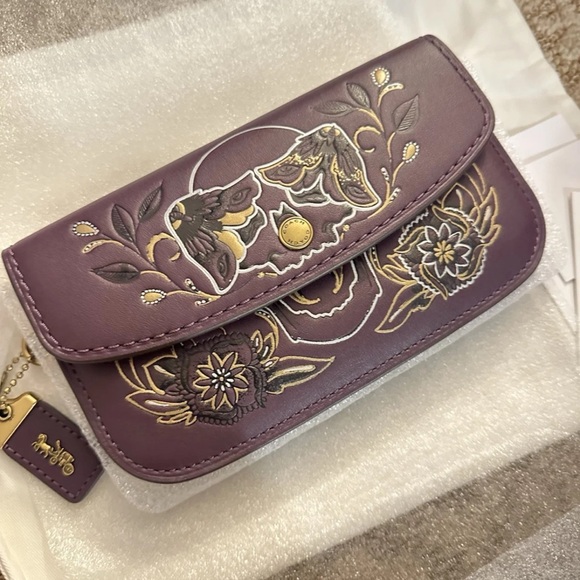 Coach Handbags - Coach 1941 Chelsea Tattoo Clutch 37370